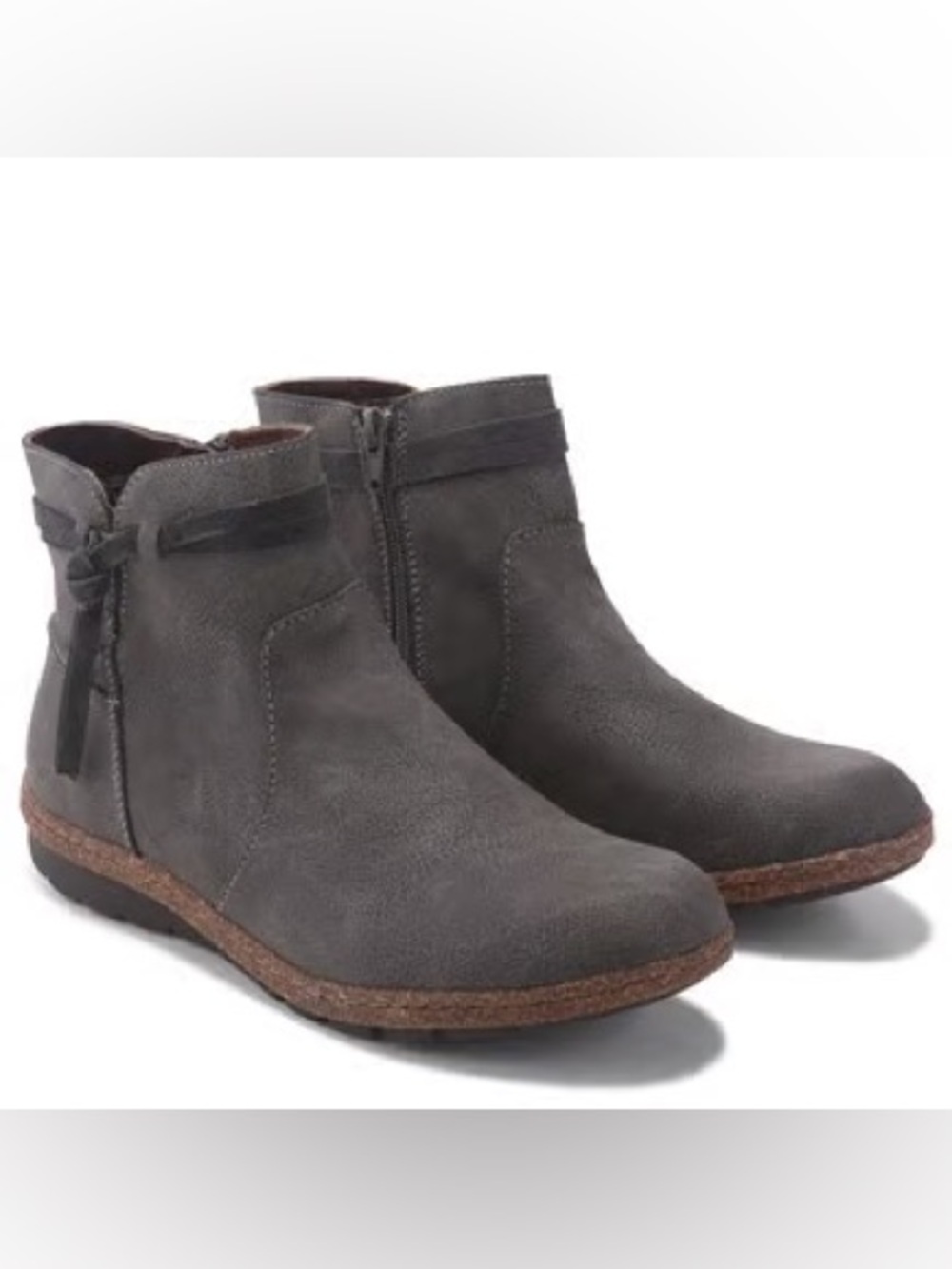NEW! b.o.c. Gray Suede Addi Ankle Booties with Side Zip and Bow Detail Sz 9